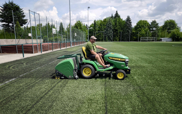 Oprava a údržba hřiště s umělou trávou, 3.-19.7.20