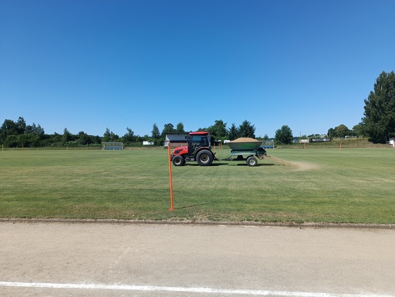 Údržba hřiště Trávníky Hirsch, 1.7.2025 11