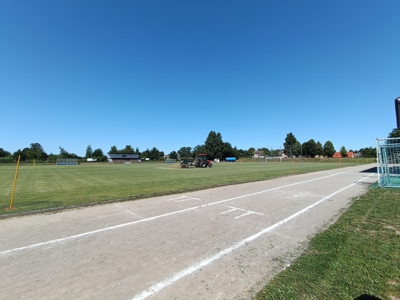 Údržba hřiště Trávníky Hirsch, 1.7.2025 14