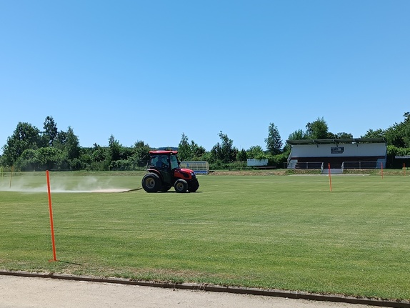 Údržba hřiště Trávníky Hirsch, 1.7.2025 19