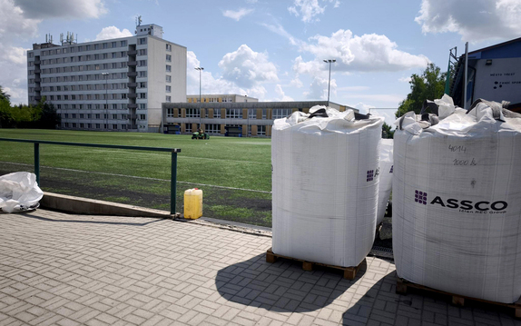 Oprava a údržba hřiště s umělou trávou, 3.-19.7.20