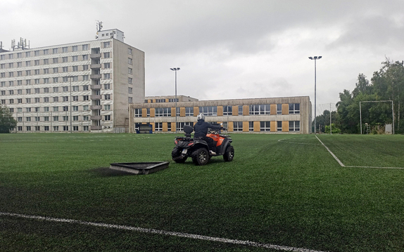 Oprava a údržba hřiště s umělou trávou, 3.-19.7.20