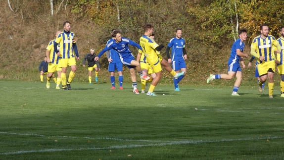 B-tým ∣ 19.10.2025, utkání, Dobronín 10